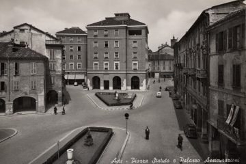 Asti - Piazza Statuto e Palazzo Assicurazioni Asti - Piazza Statuto e Palazzo Assicurazioni
