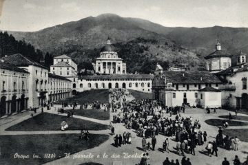 Oropa (m. 1180) - Il piazzale e le due Basiliche