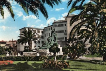 Catanzaro - Monumento ai Caduti e Grande Albergo Moderno