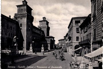 Ferrara - Castello Estense e Monumento Savonarola Ferrara - Castello Estense e Monumento Savonarola