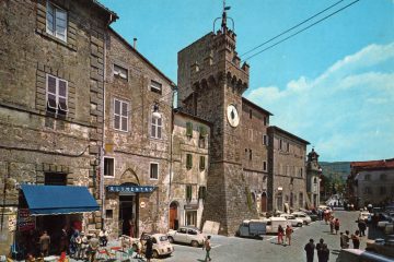 Santa Fiora - Piazza Garibaldi e Torre Aldobrandesca