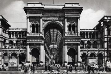 Milano - Piazza Duomo - Ingresso Galleria