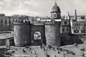 Napoli - Porta Capuana Napoli - Porta Capuana