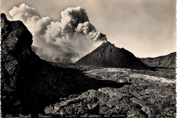 Napoli - Vesuvio - il conetto nell'interno del cratere