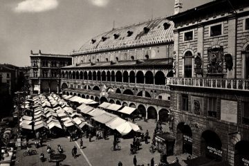Padova - Piazza delle Erbe e mercatino