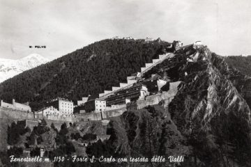 Fenestrelle m. 1150  - Forte S.Carlo con testata delle Valli