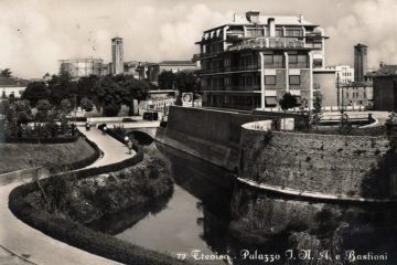 Treviso - Palazzo I.N.A. e Bastioni