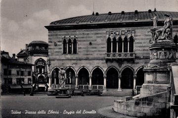 Udine-Piazza-della-Liberta-Loggia-del-Lionello