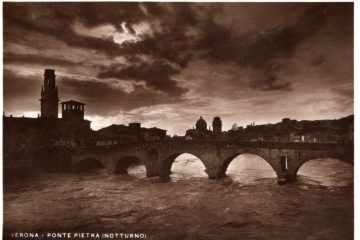 Verona - Ponte Pietra - Notturno